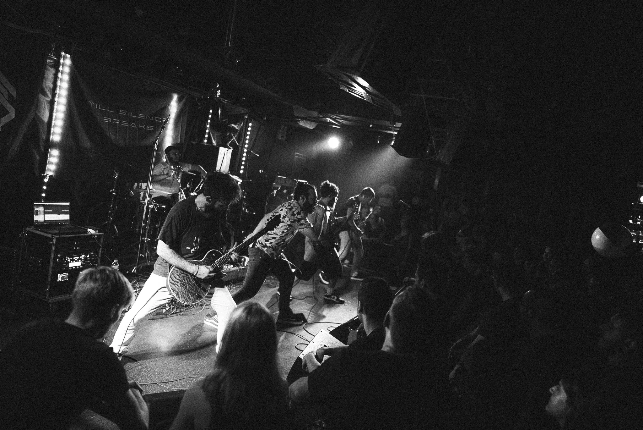 Show photo