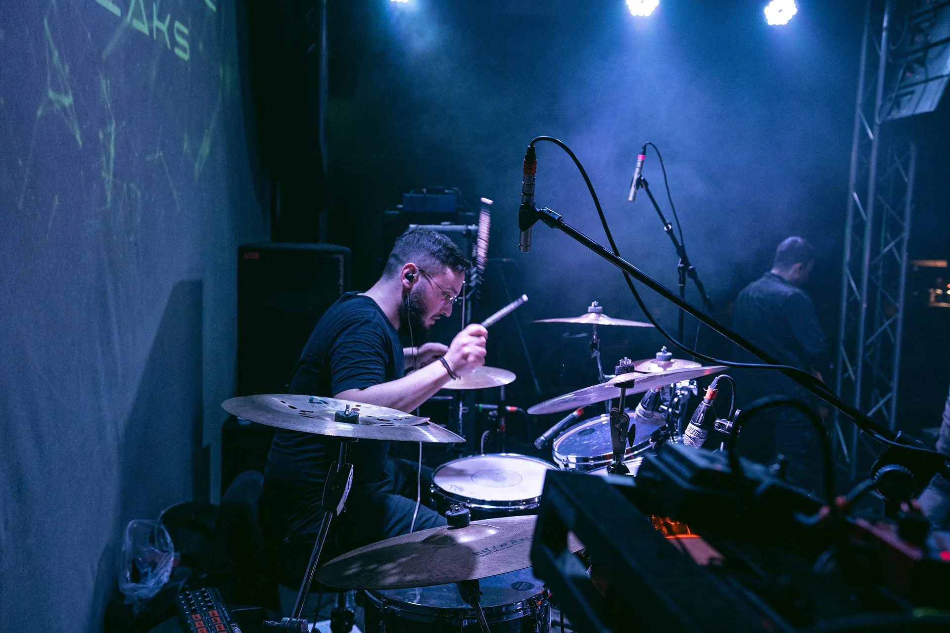 Show photo