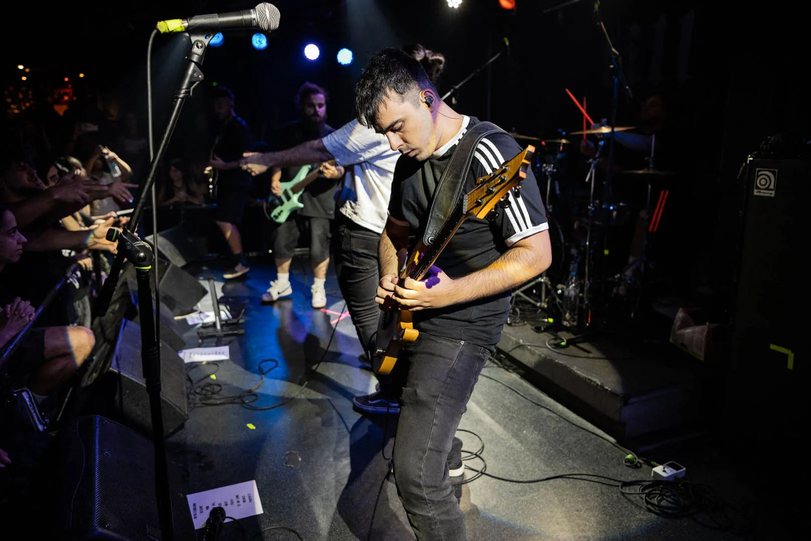 Show photo